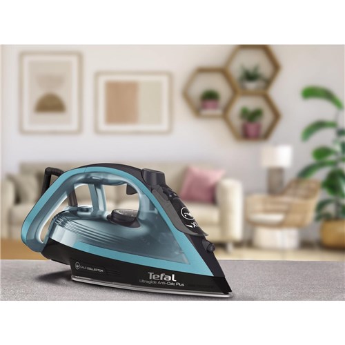 Tefal UltraGlide Anti-Calc Plus Steam Iron